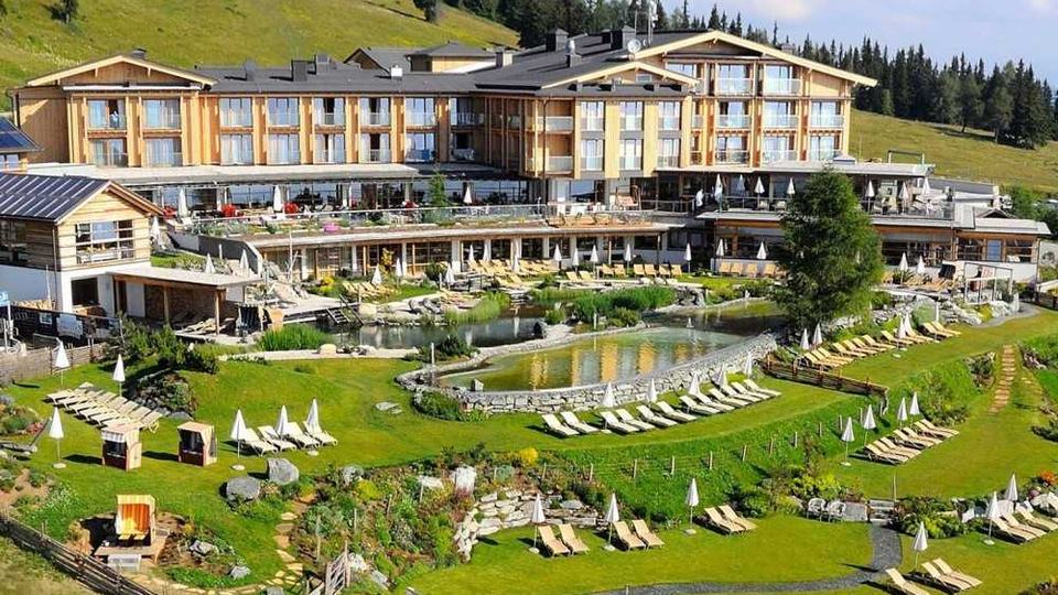 Feuerberg Mountain Resort · Presenting Partner